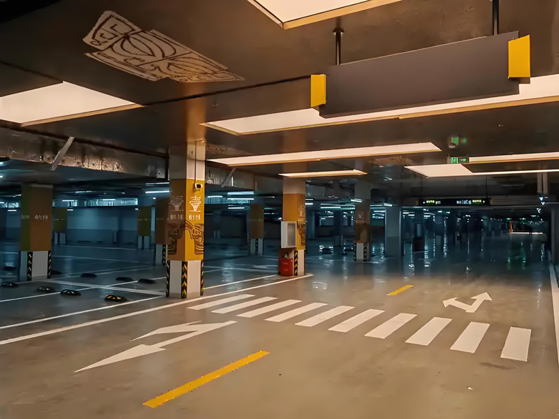 大興機(jī)場(chǎng)萬(wàn)豪萬(wàn)楓酒店地下三層30元停一天停車場(chǎng)